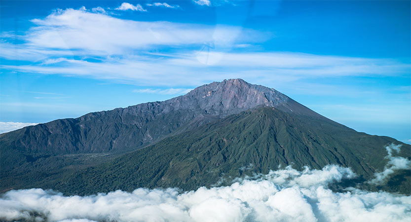 views of meru from kilimanjaro scenic flight